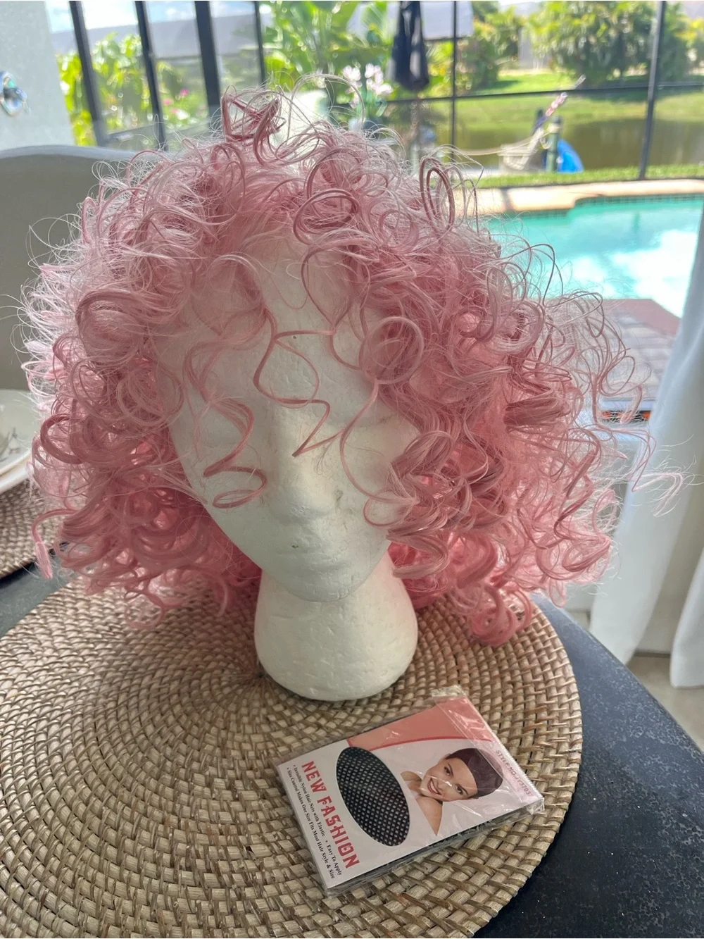 Fun EUC bubblegum pink curly 9